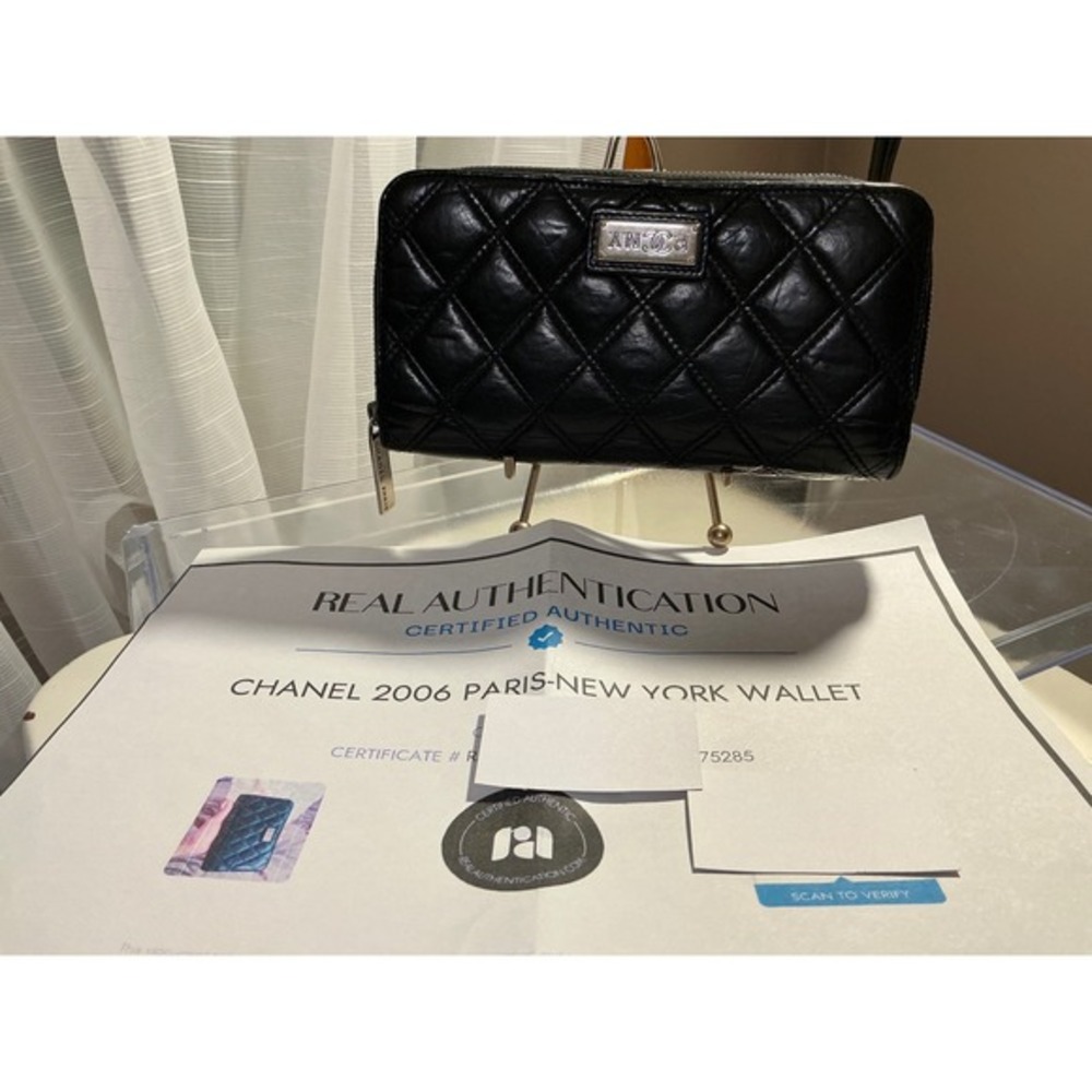 Vintage‎ CHANEL Paris New York PNY Lambskin Zip Around Long Wallet Black COA